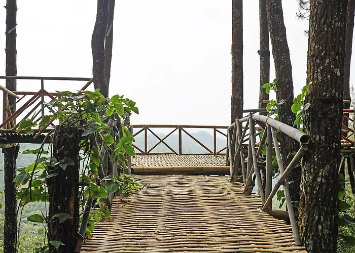 OYO Homes 90914 Eco Tourism Desa Cipada Bukit Senyum Homestay Syariah Jakarta